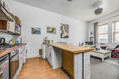 flat for sale victoria road north