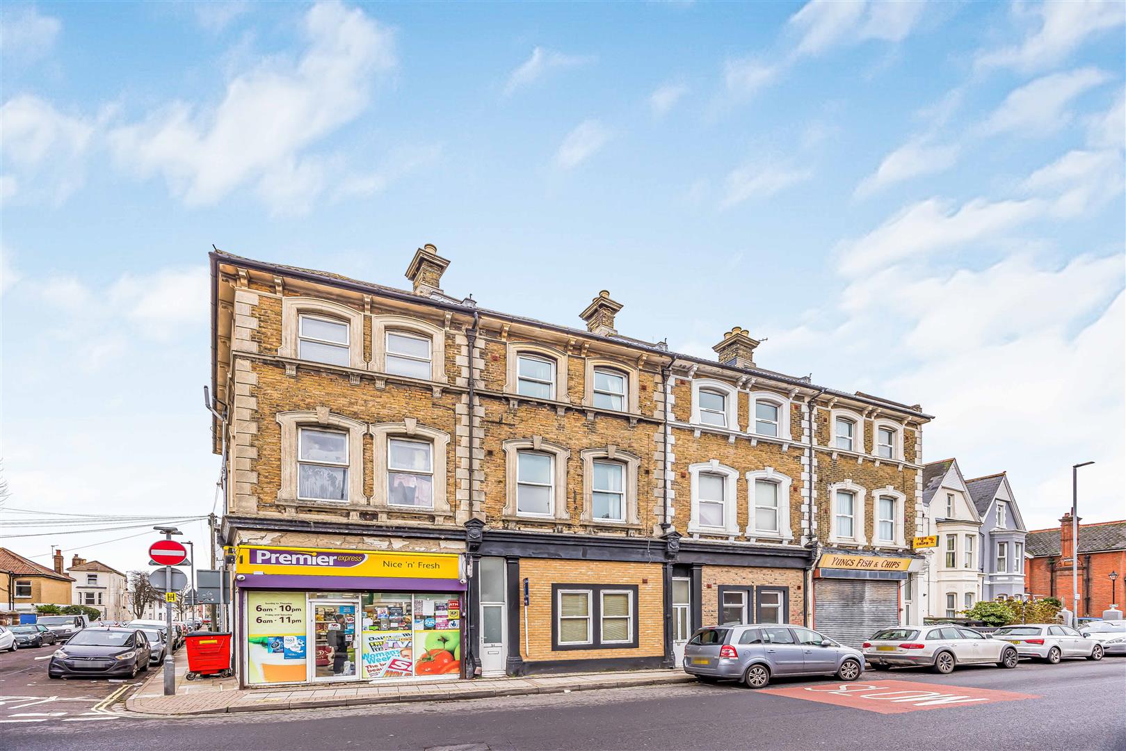 flat for sale victoria road north
