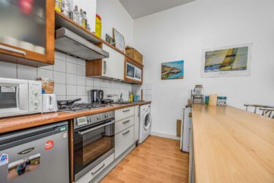 flat for sale victoria road north