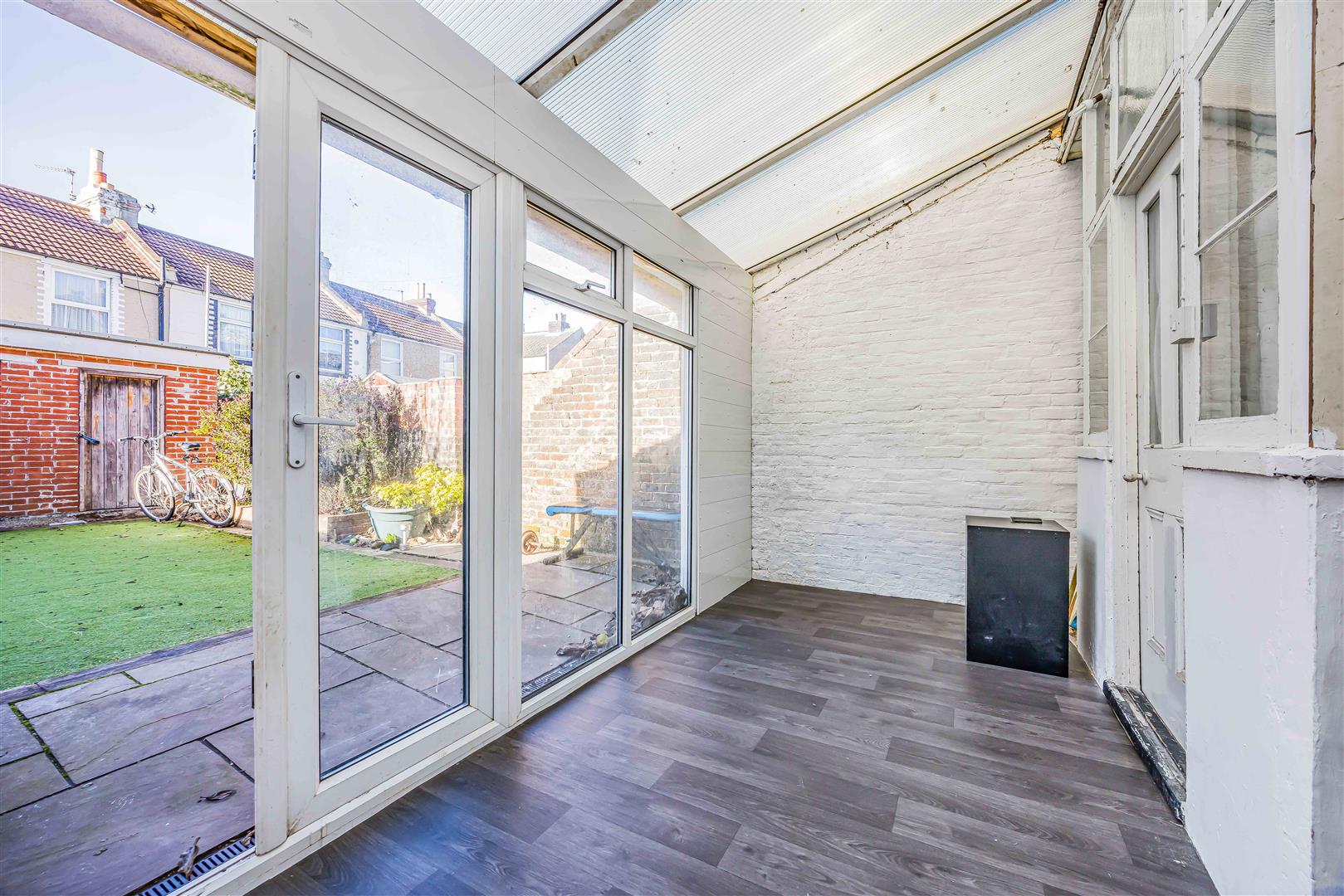 house for sale gladys avenue