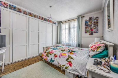 house for sale gladys avenue