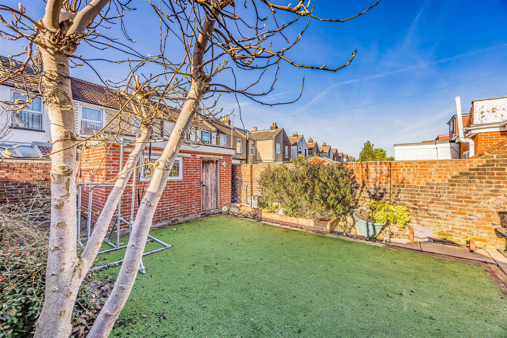 house for sale gladys avenue