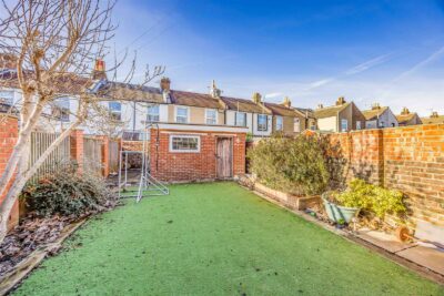 house for sale gladys avenue