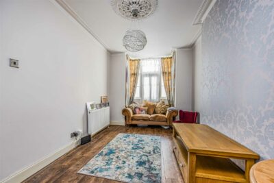 house for sale gladys avenue