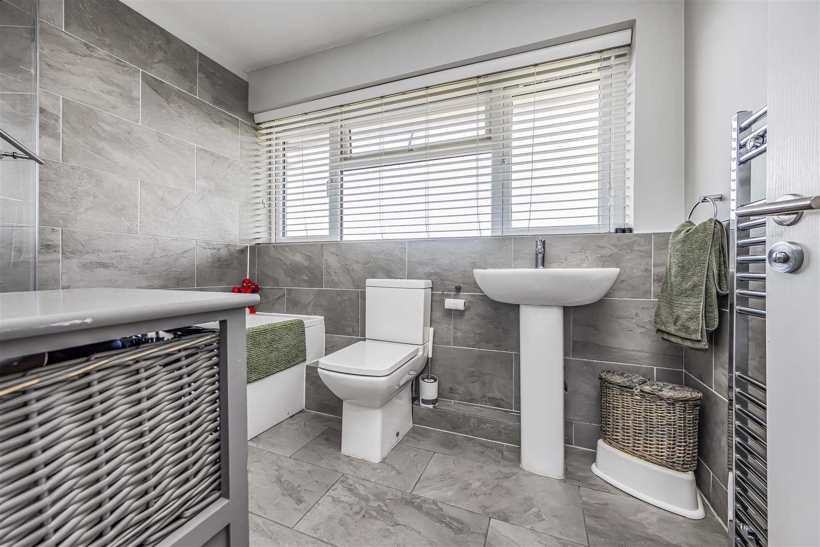 house - end terrace for sale high walk