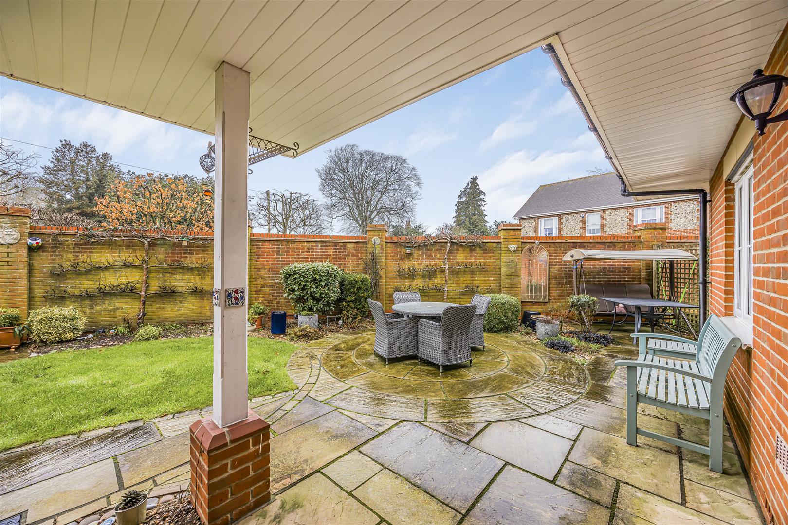 house - semi-detached for sale clarendon close