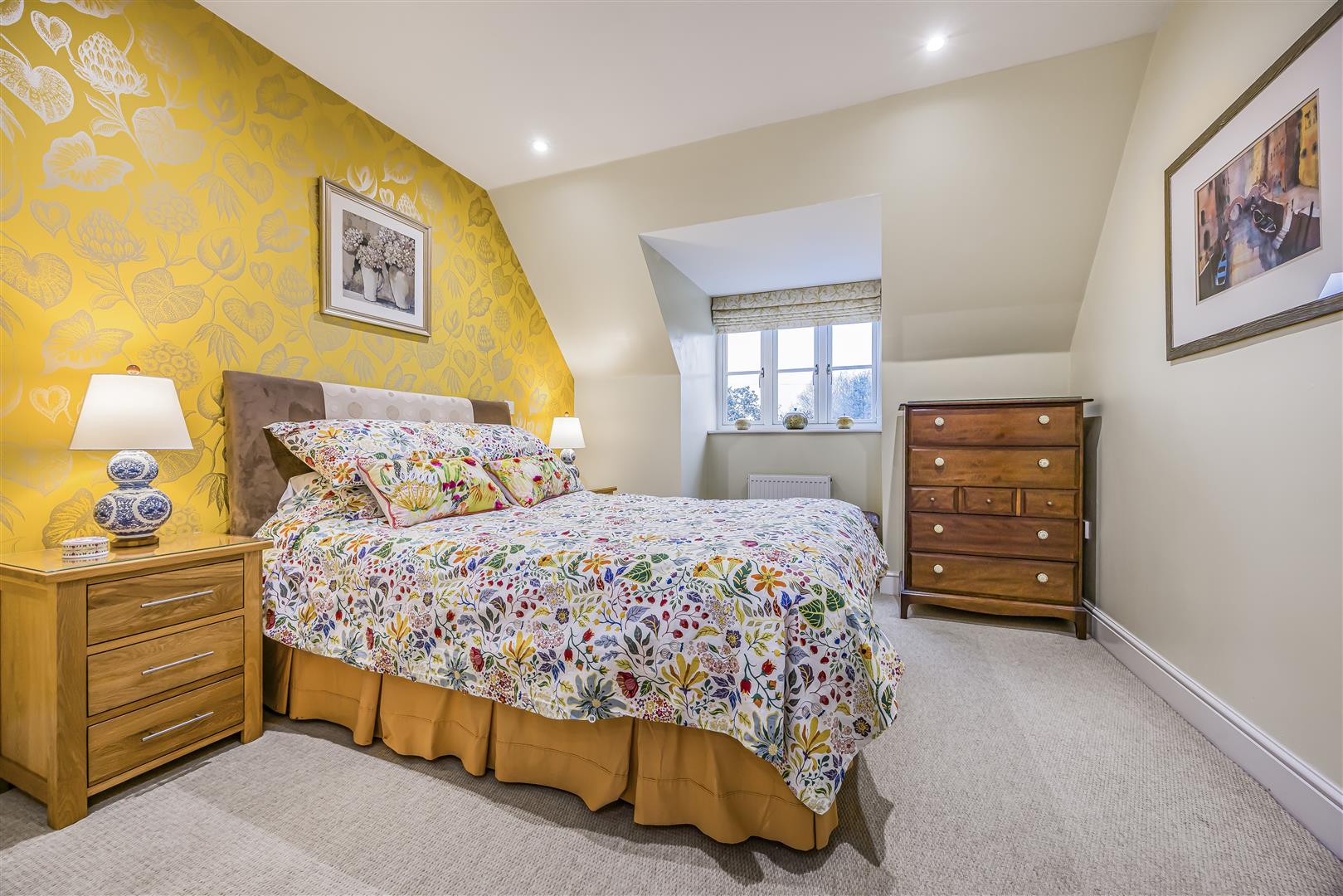 house - semi-detached for sale clarendon close