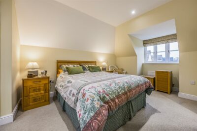 house - semi-detached for sale clarendon close