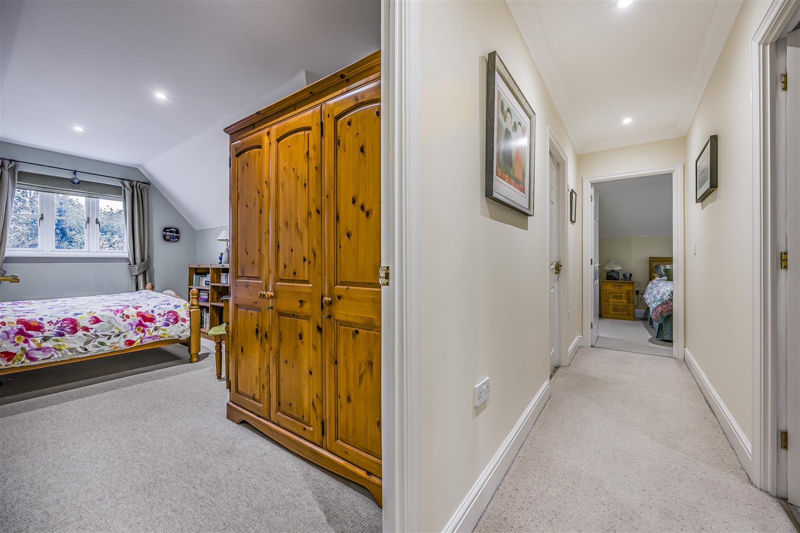 house - semi-detached for sale clarendon close