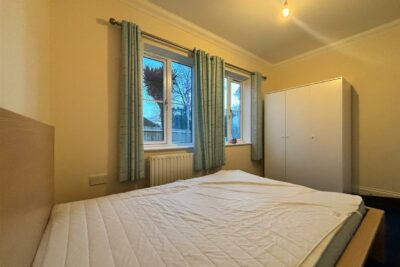 room for rent 12 maple wood