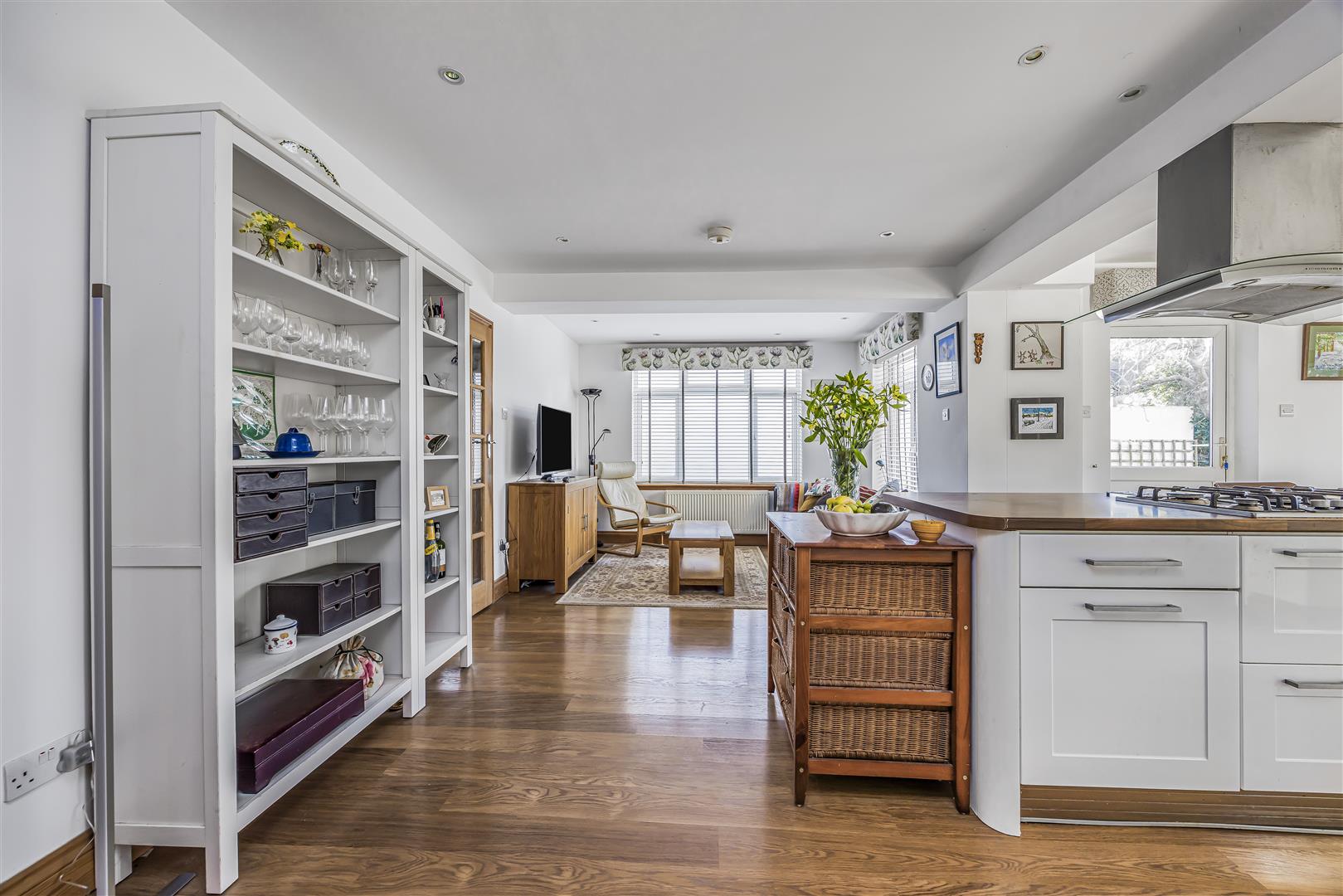 house - detached for sale south lane