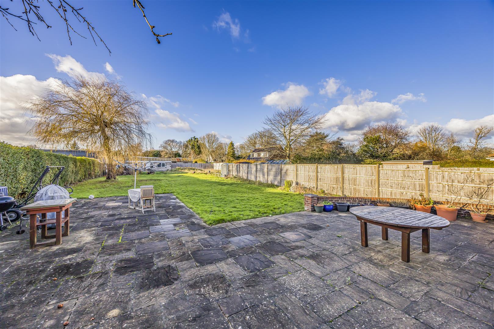 house - detached for sale south lane