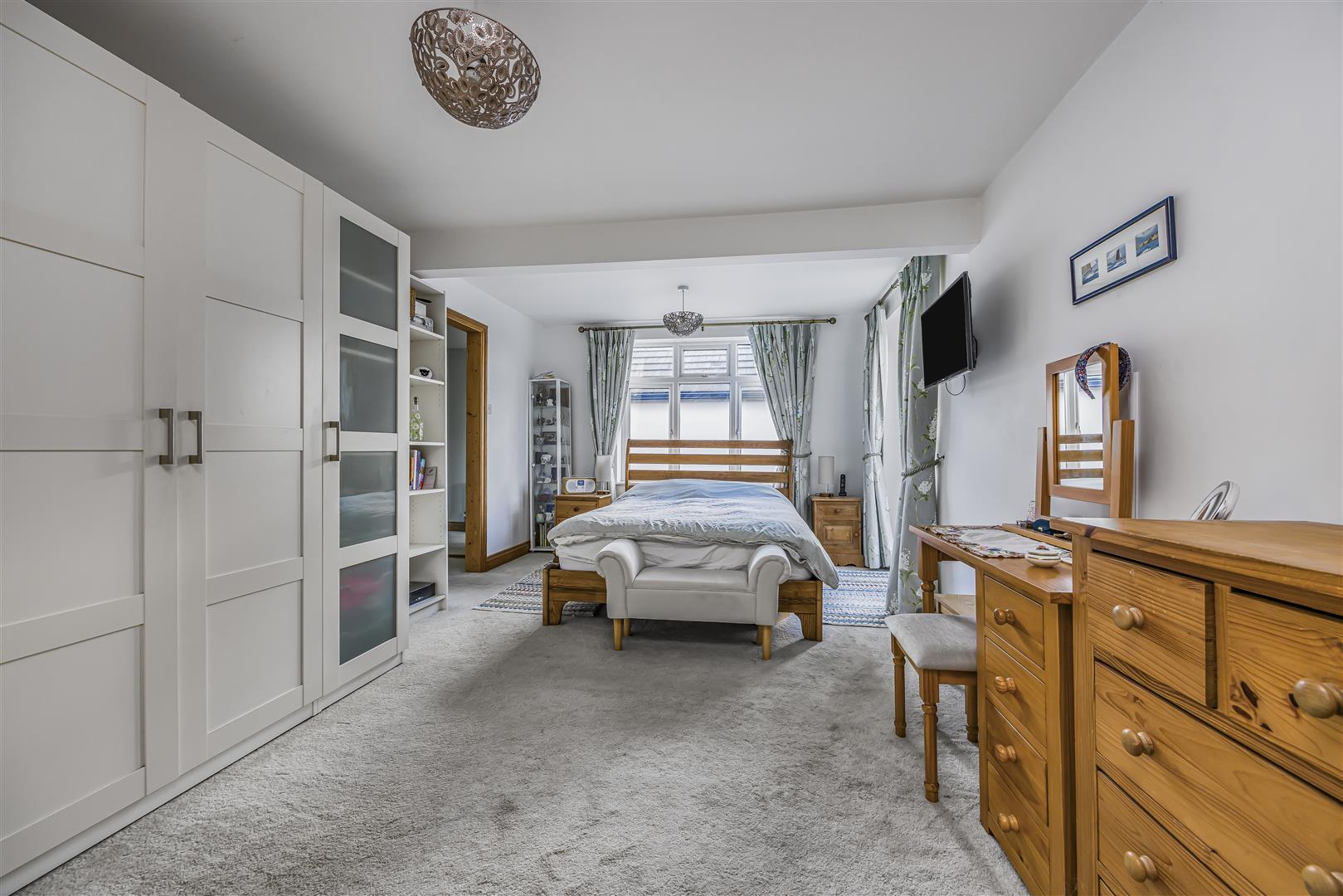 house - detached for sale south lane