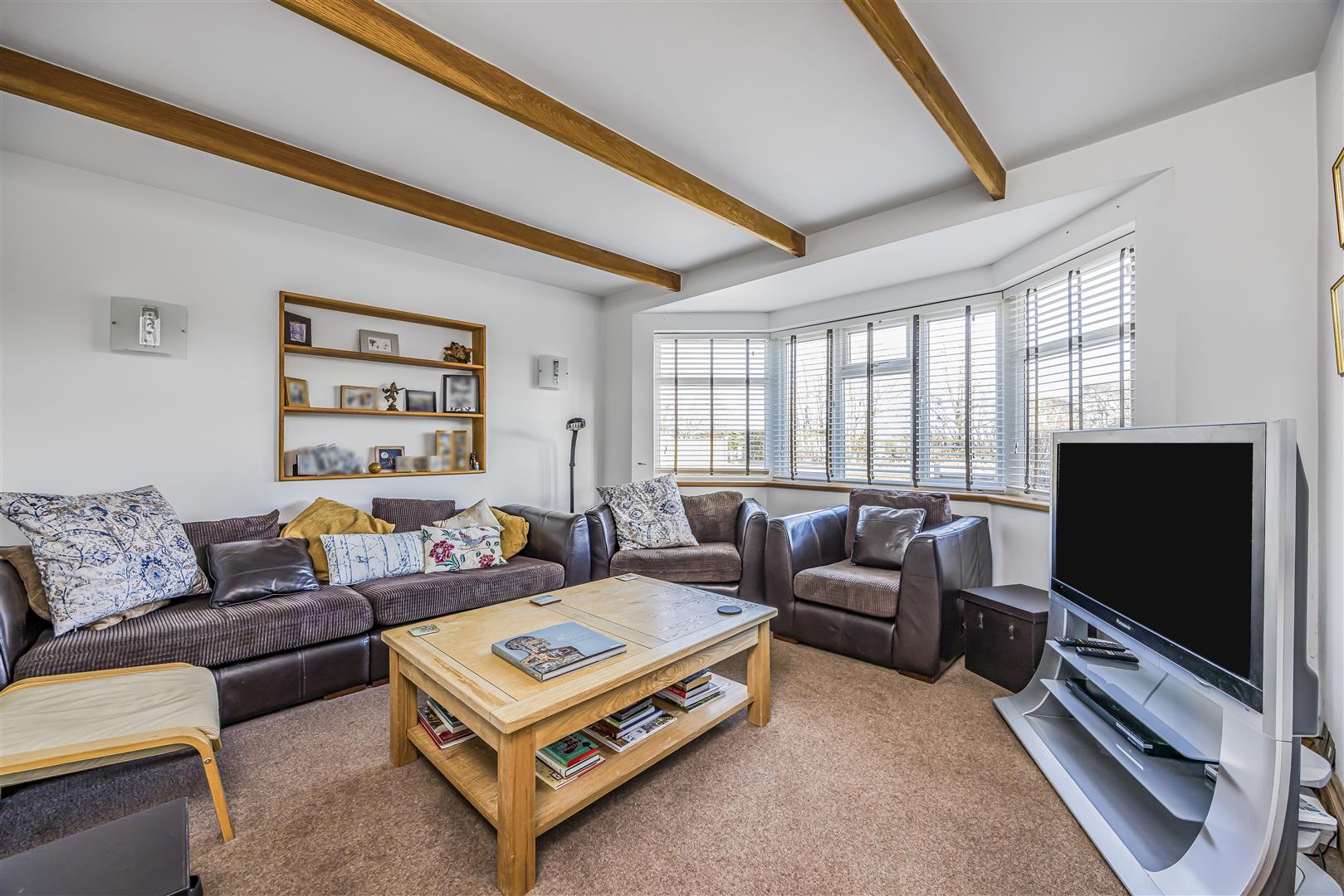 house - detached for sale south lane