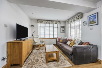 house - detached for sale south lane