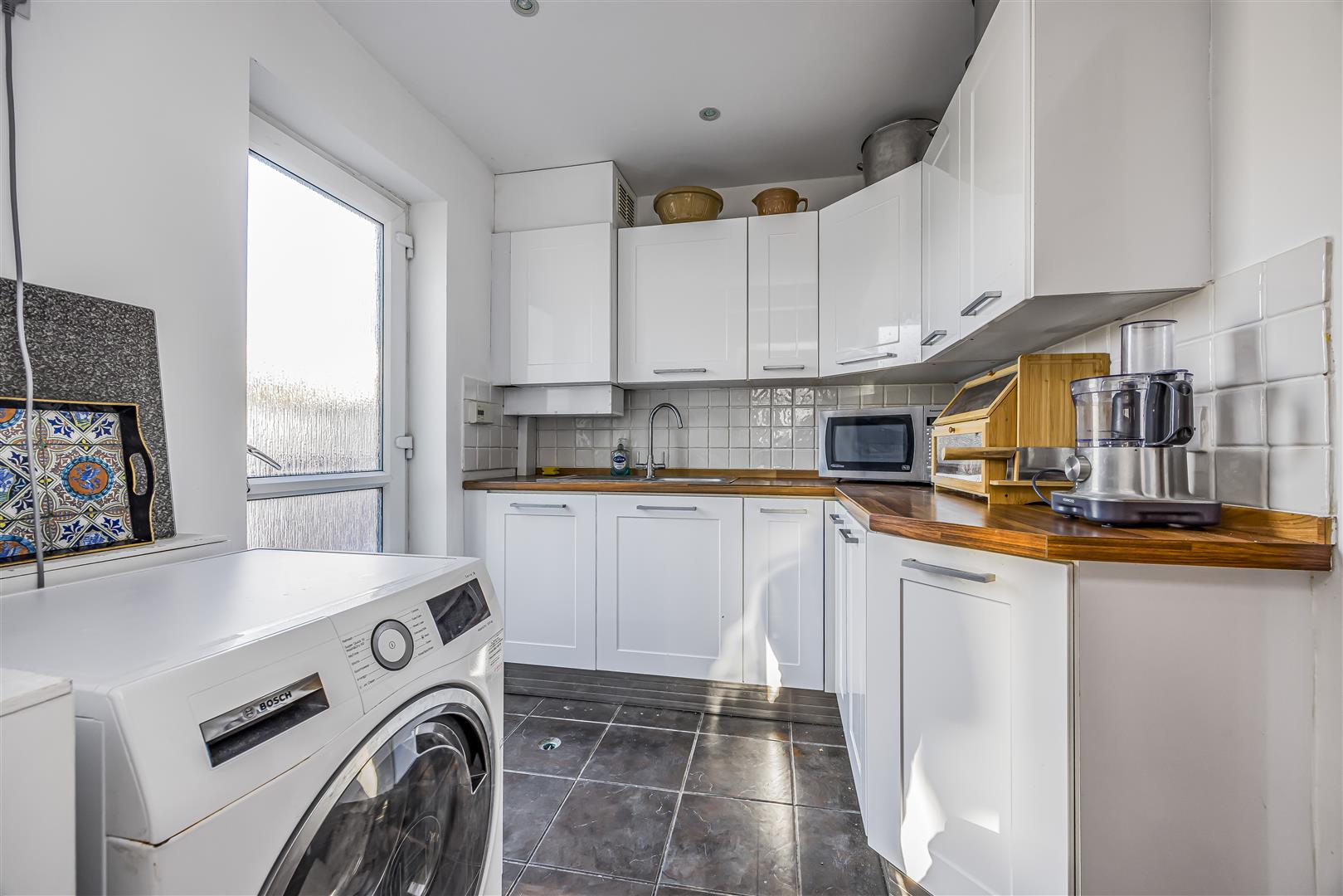 house - detached for sale south lane