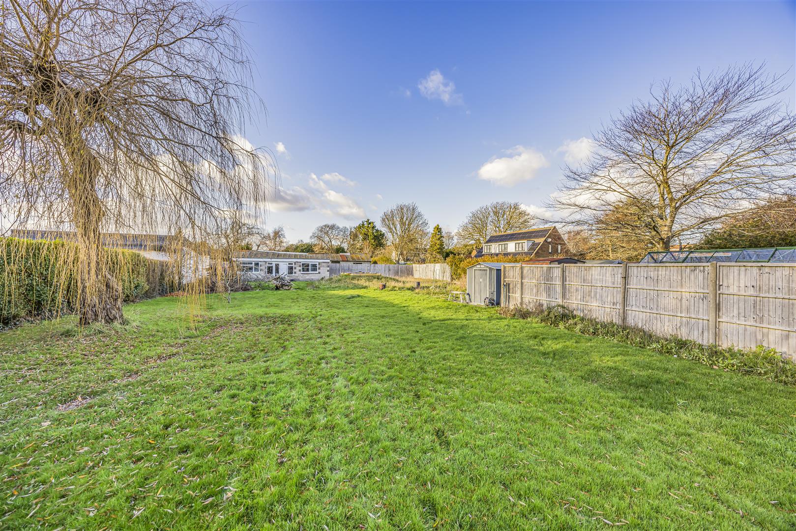 house - detached for sale south lane