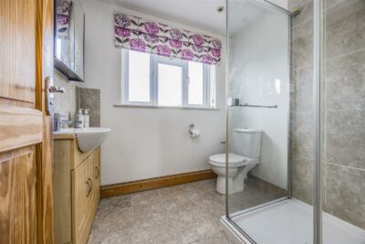 house - detached for sale south lane