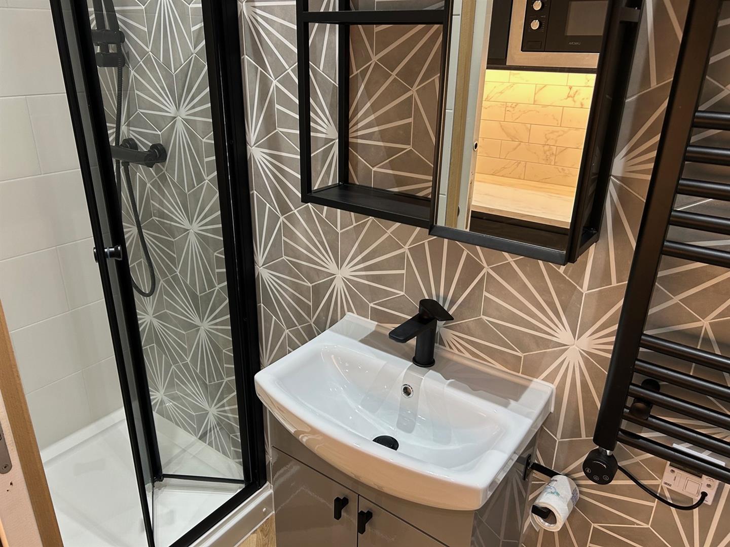 studio for rent willis road