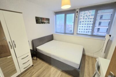 flat for rent isambard brunel road