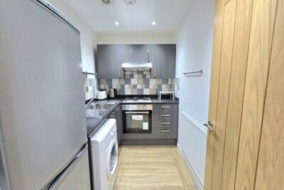 flat for rent isambard brunel road