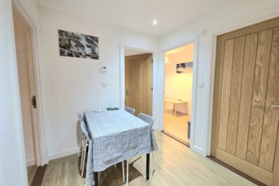 flat for rent isambard brunel road