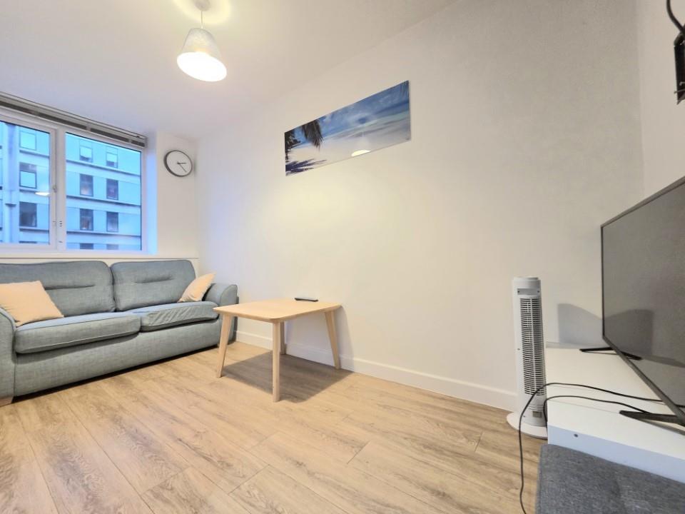 flat for rent isambard brunel road