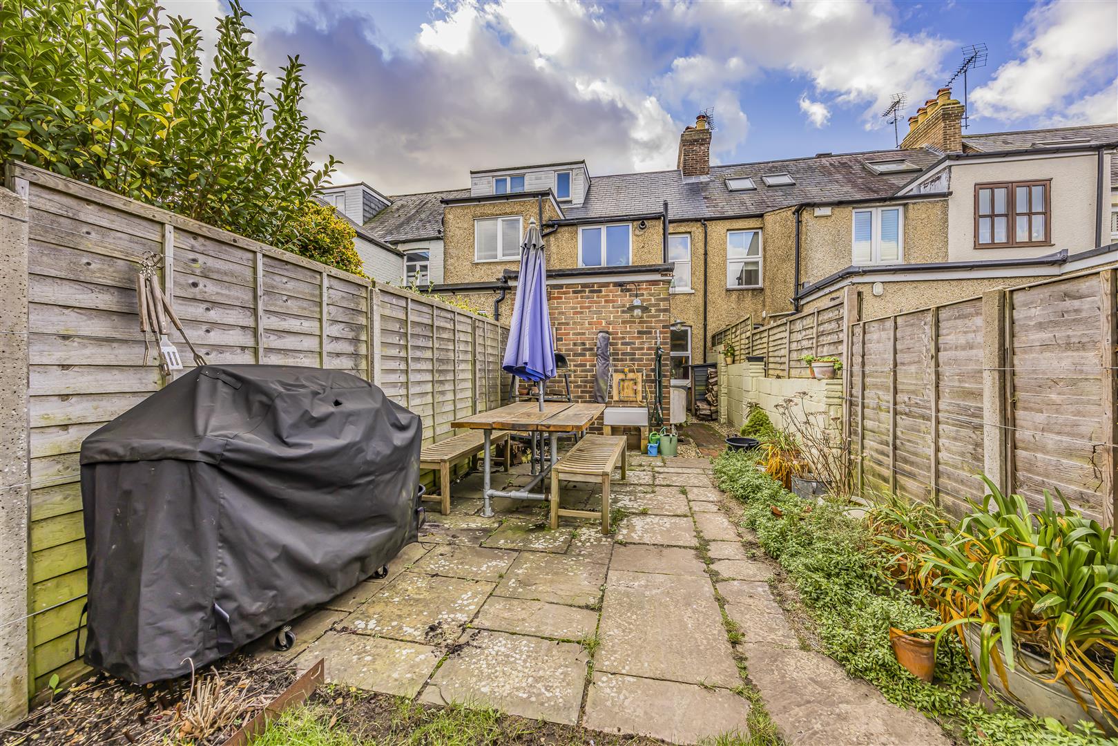 house - terraced for sale whyke lane