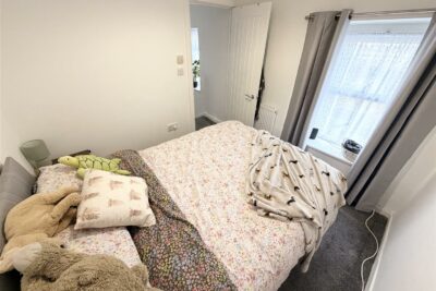 house - terraced for rent tynybedw street