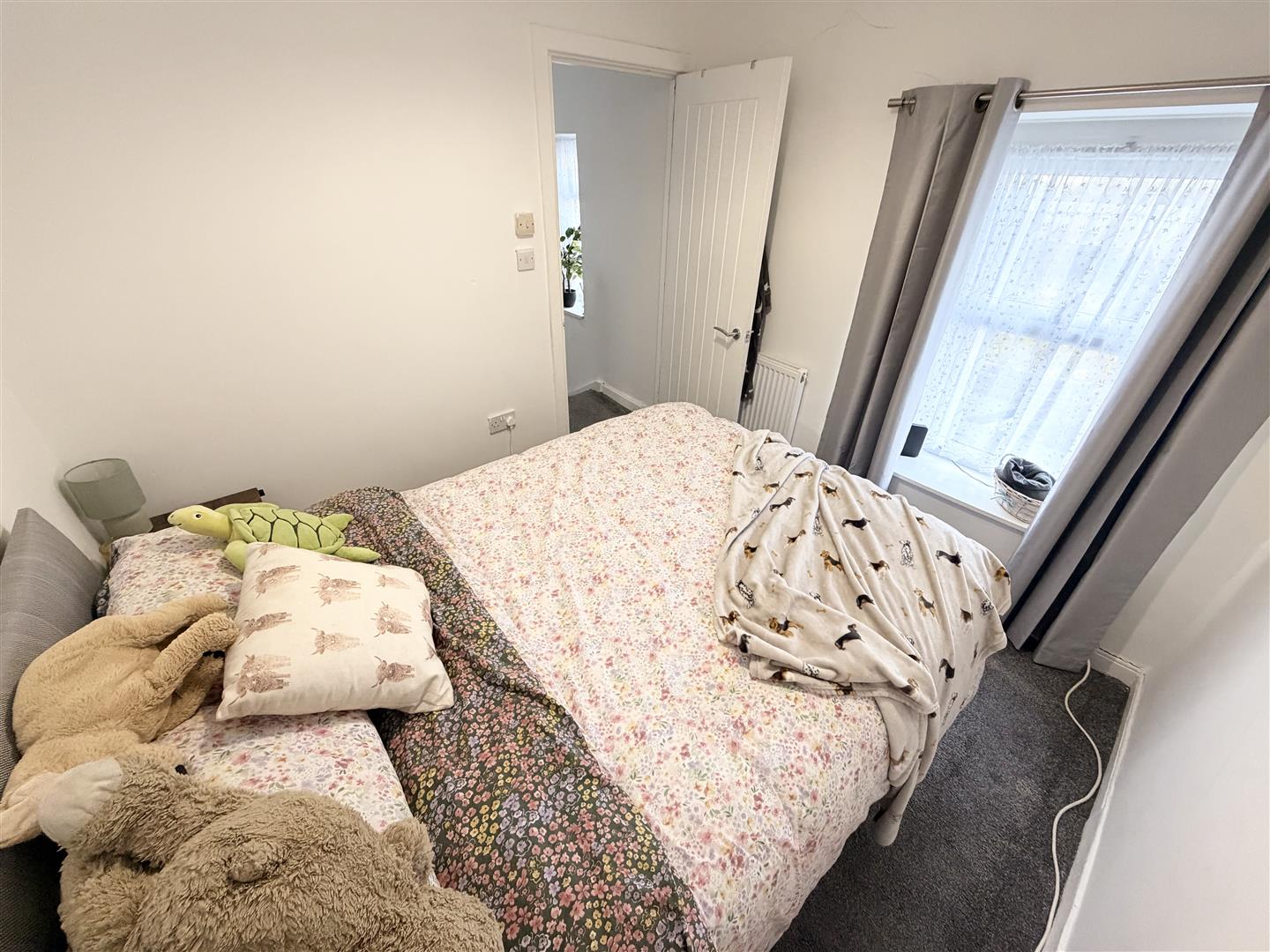 house - terraced for rent tynybedw street