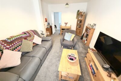 house - terraced for rent tynybedw street