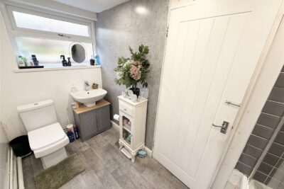 house - terraced for rent tynybedw street