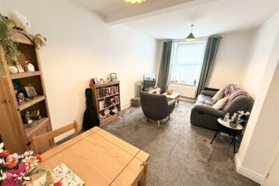 house - terraced for rent tynybedw street