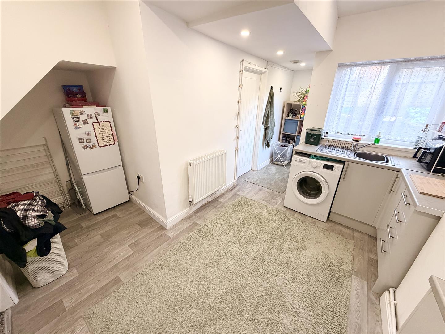 house - terraced for rent tynybedw street