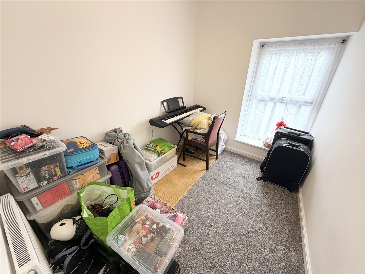 house - terraced for rent tynybedw street