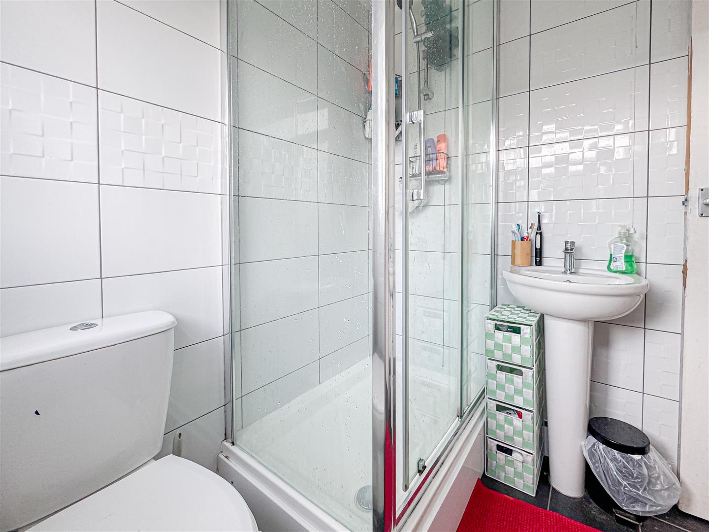 room for rent queen street