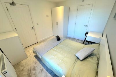 room for rent oriel road