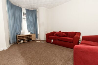 house - terraced for rent broadway