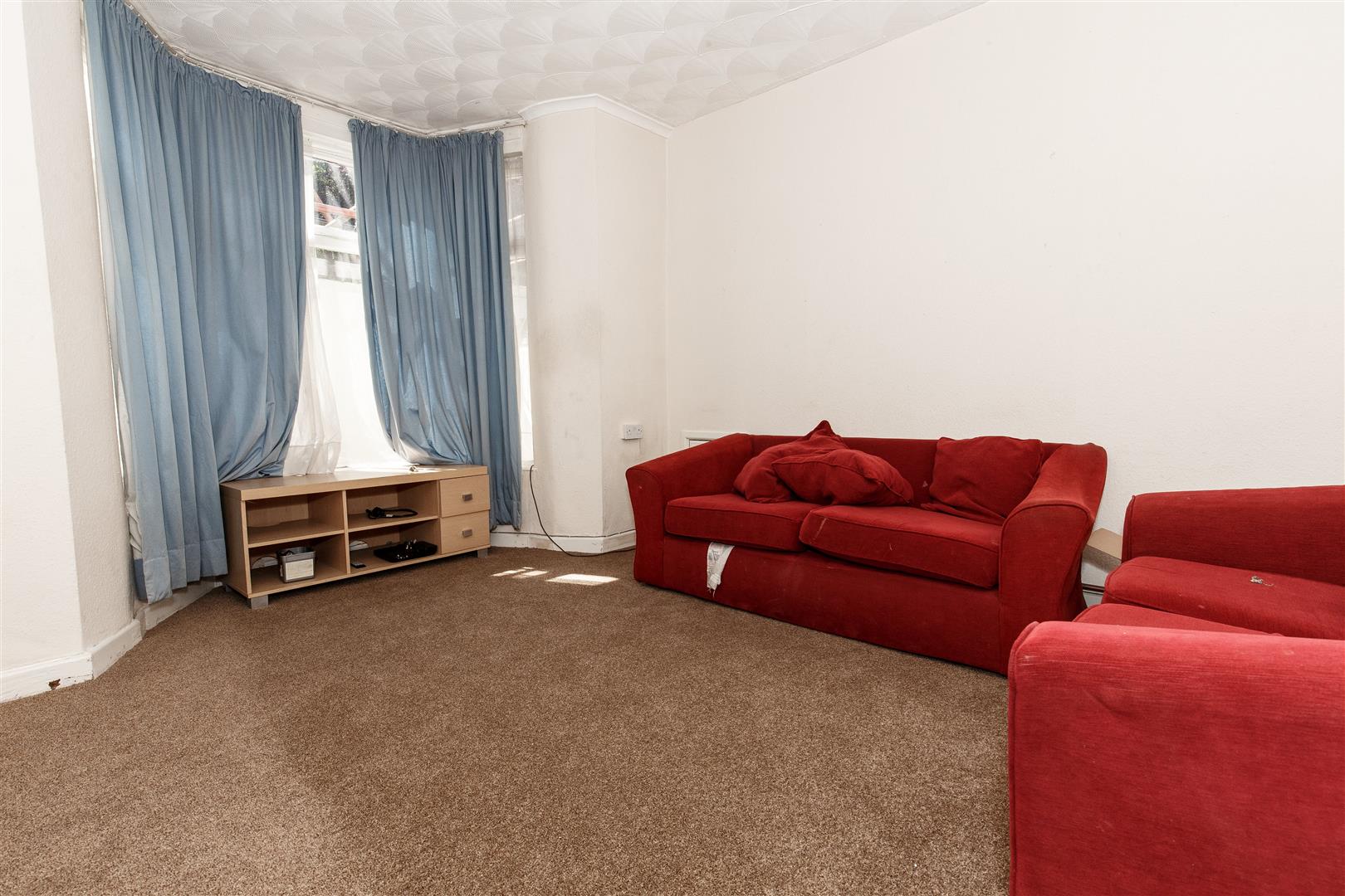 house - terraced for rent broadway