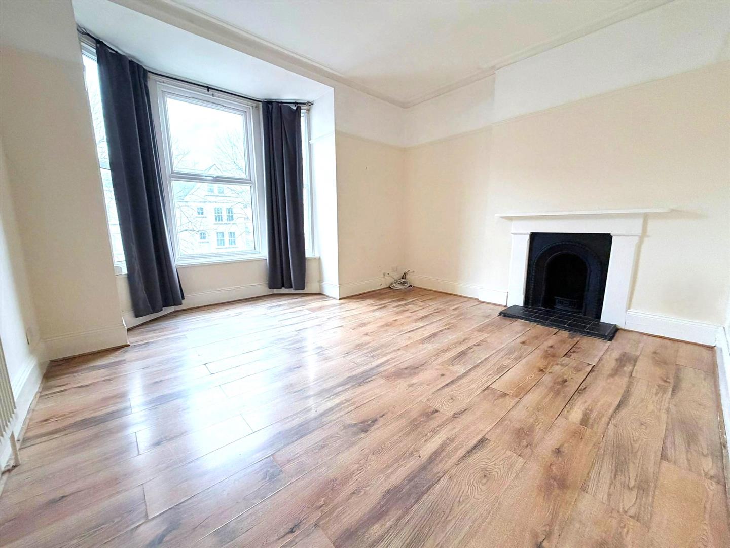 flat for rent victoria road north