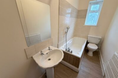 flat for rent victoria road north