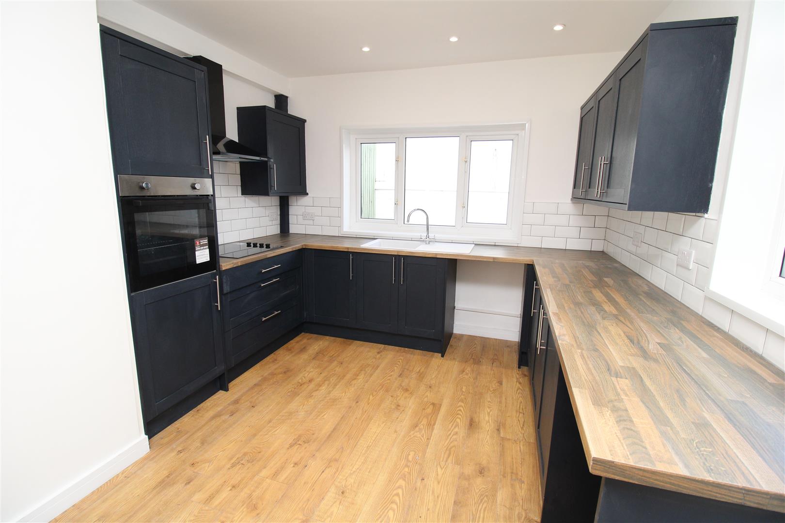 house for rent cemetery road