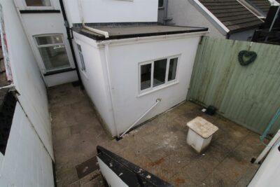 house for rent cemetery road