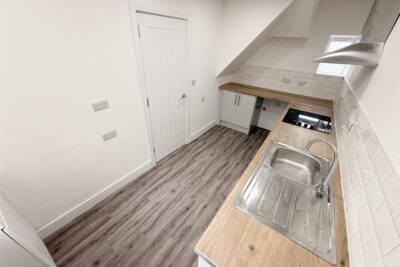 house - semi-detached for rent ystrad road