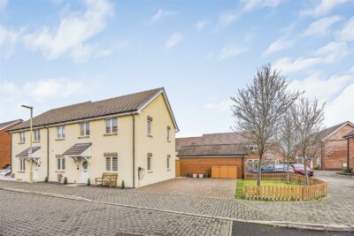 house - semi-detached for sale longcroft way