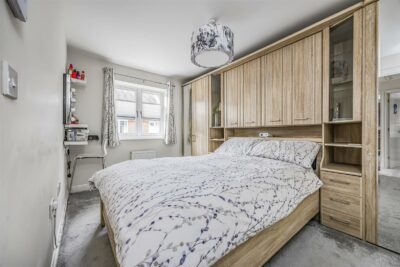 house - semi-detached for sale longcroft way