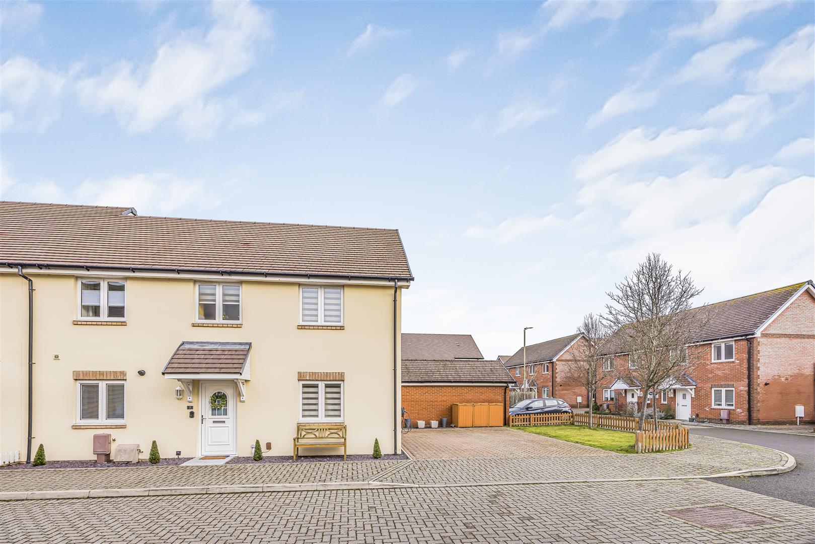 house - semi-detached for sale longcroft way