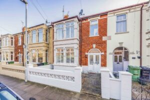 house - terraced for sale kensington road