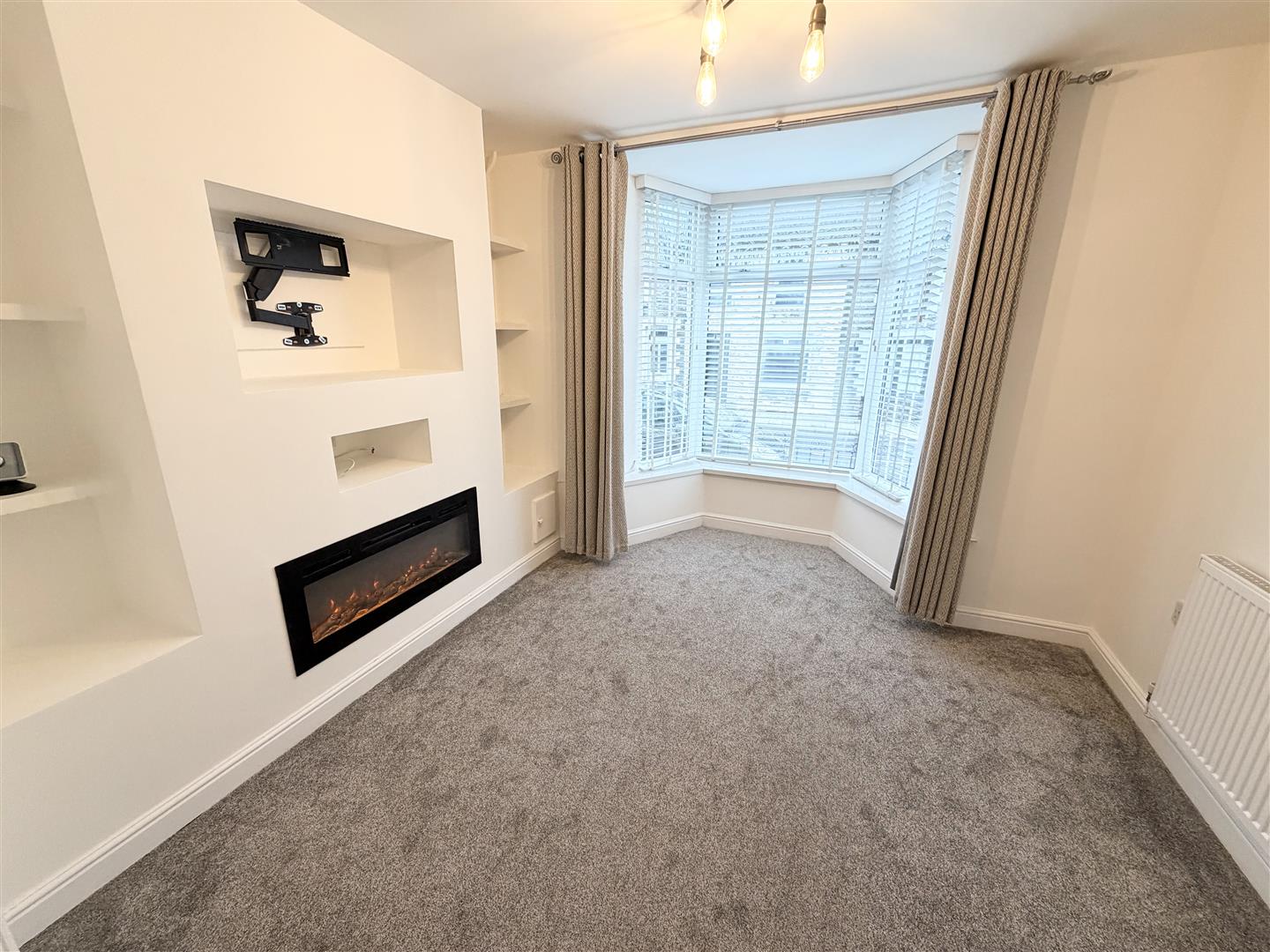 house - terraced for rent brynteg terrace