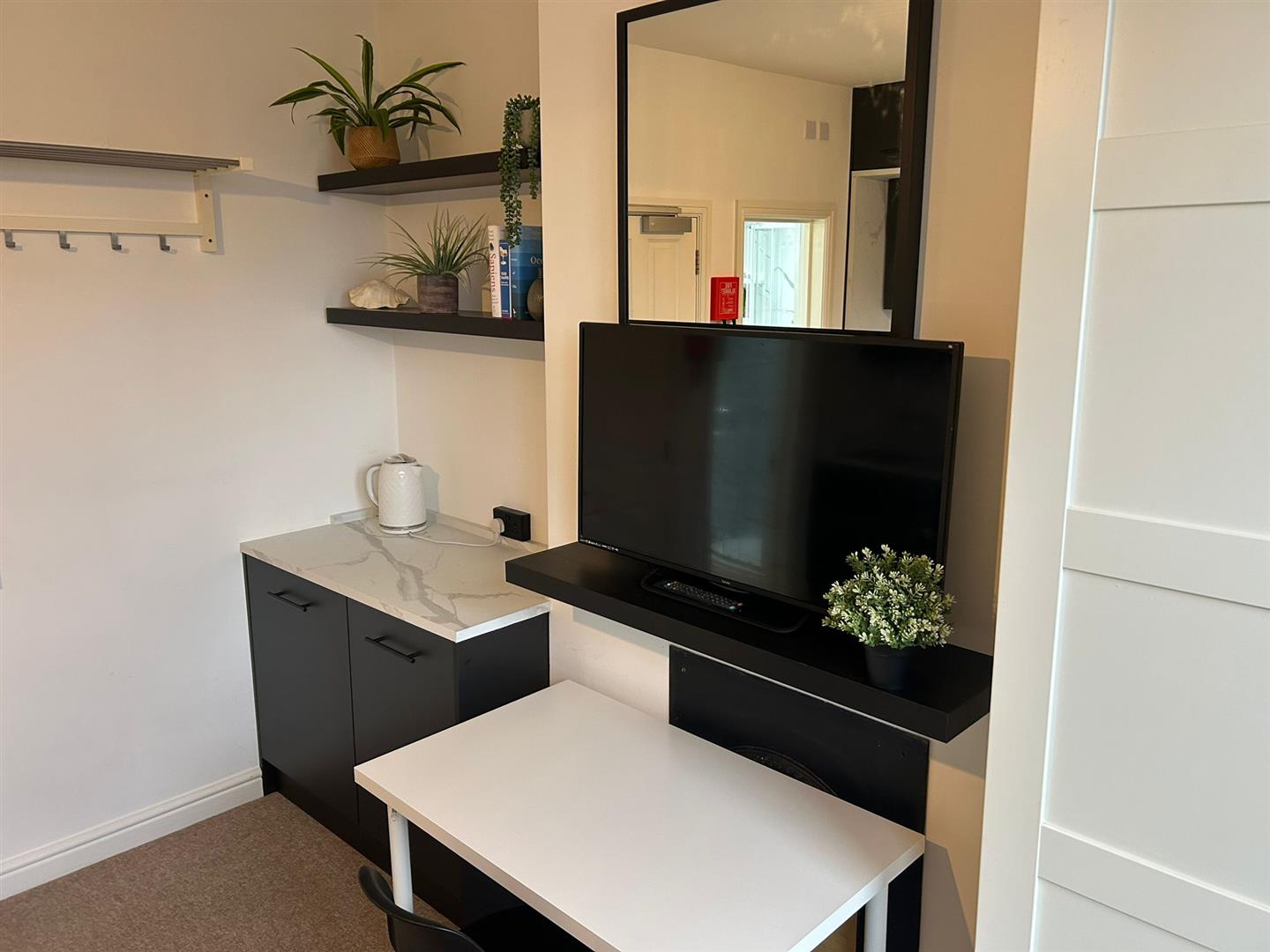 studio for rent heidelberg road